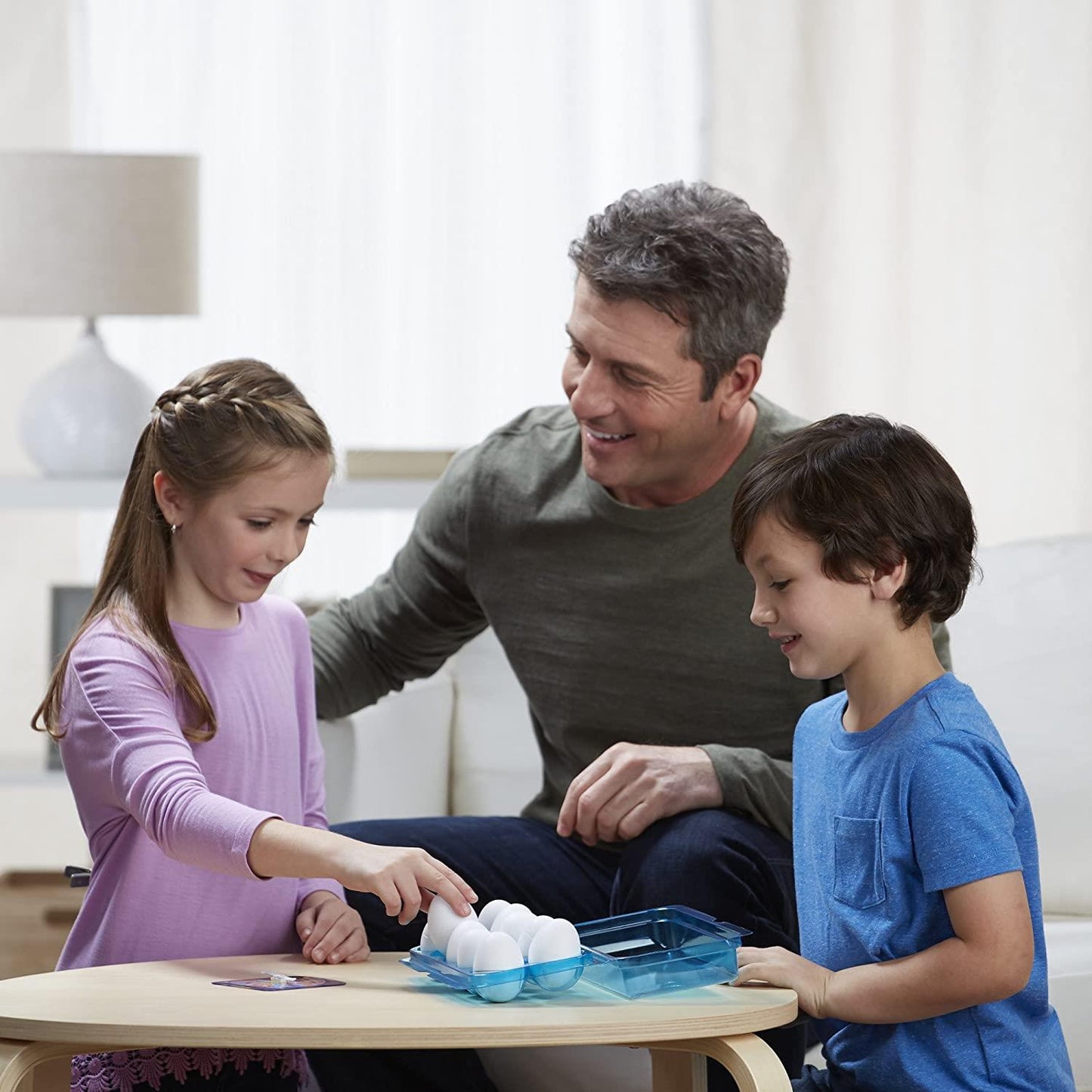 GERMAN LANGUAGE OHWEL! Game Hasbro Egged On Family Fun