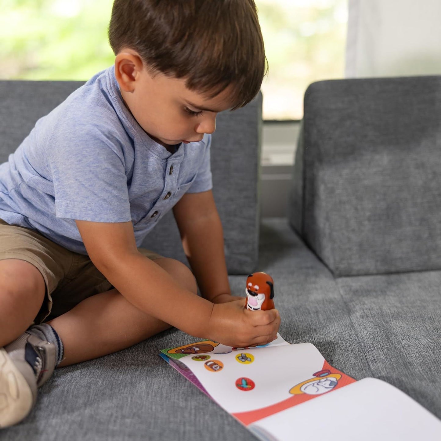 Sticker WOW! Dog Bundle 50706 Collectible Stamper, 500 Stickers, 2 Activity Pads (Melissa & Doug)