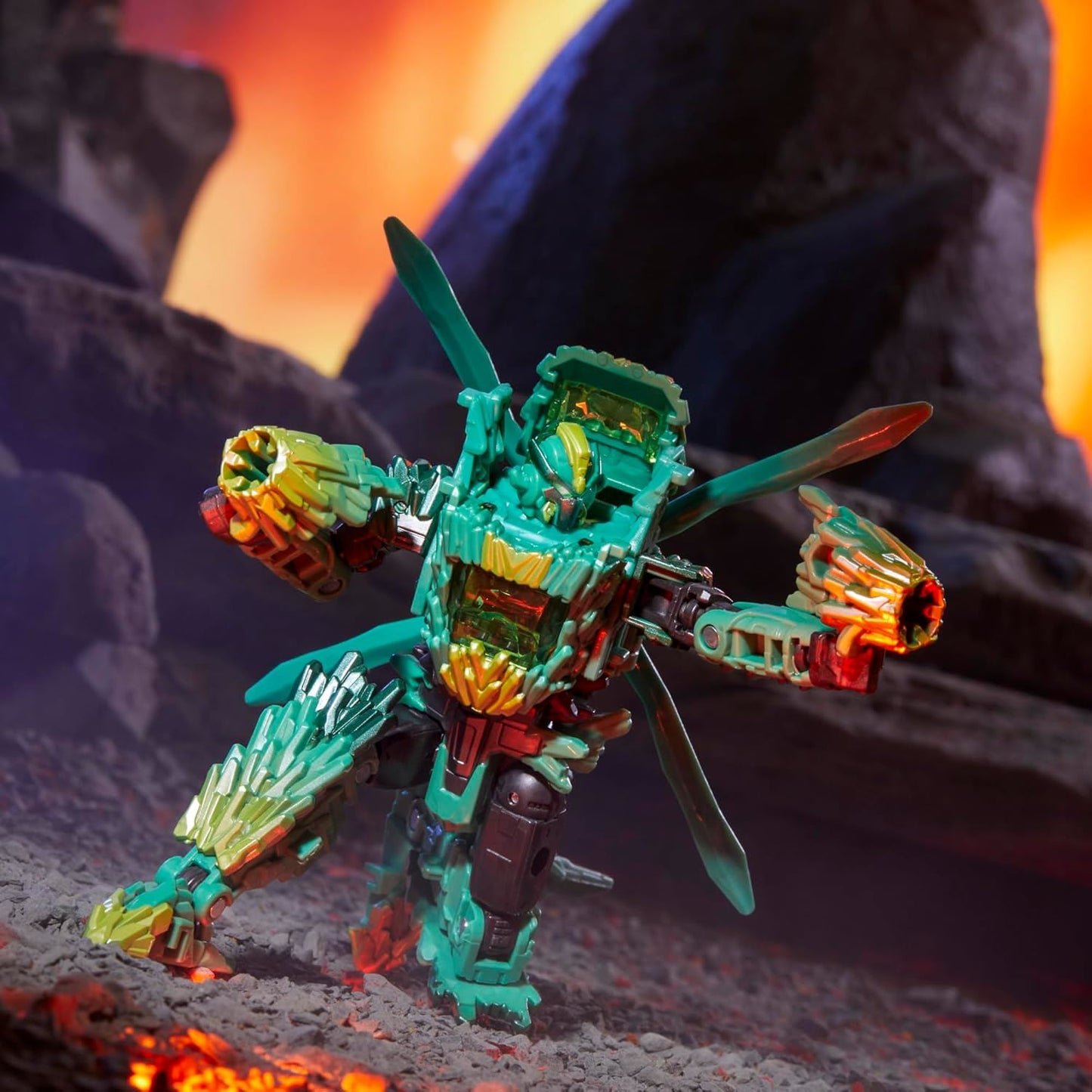 Deluxe Class Infernac Universe Shard (Armorizer) 8529 Action Figure (Takara TOMY / Transformers: Legacy United)