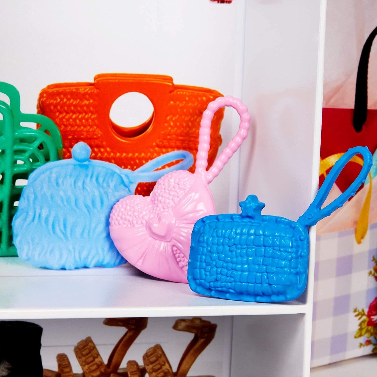 BARBIE Ultimate Closet Doll & Accessories GBK12 Fashionistas Playset